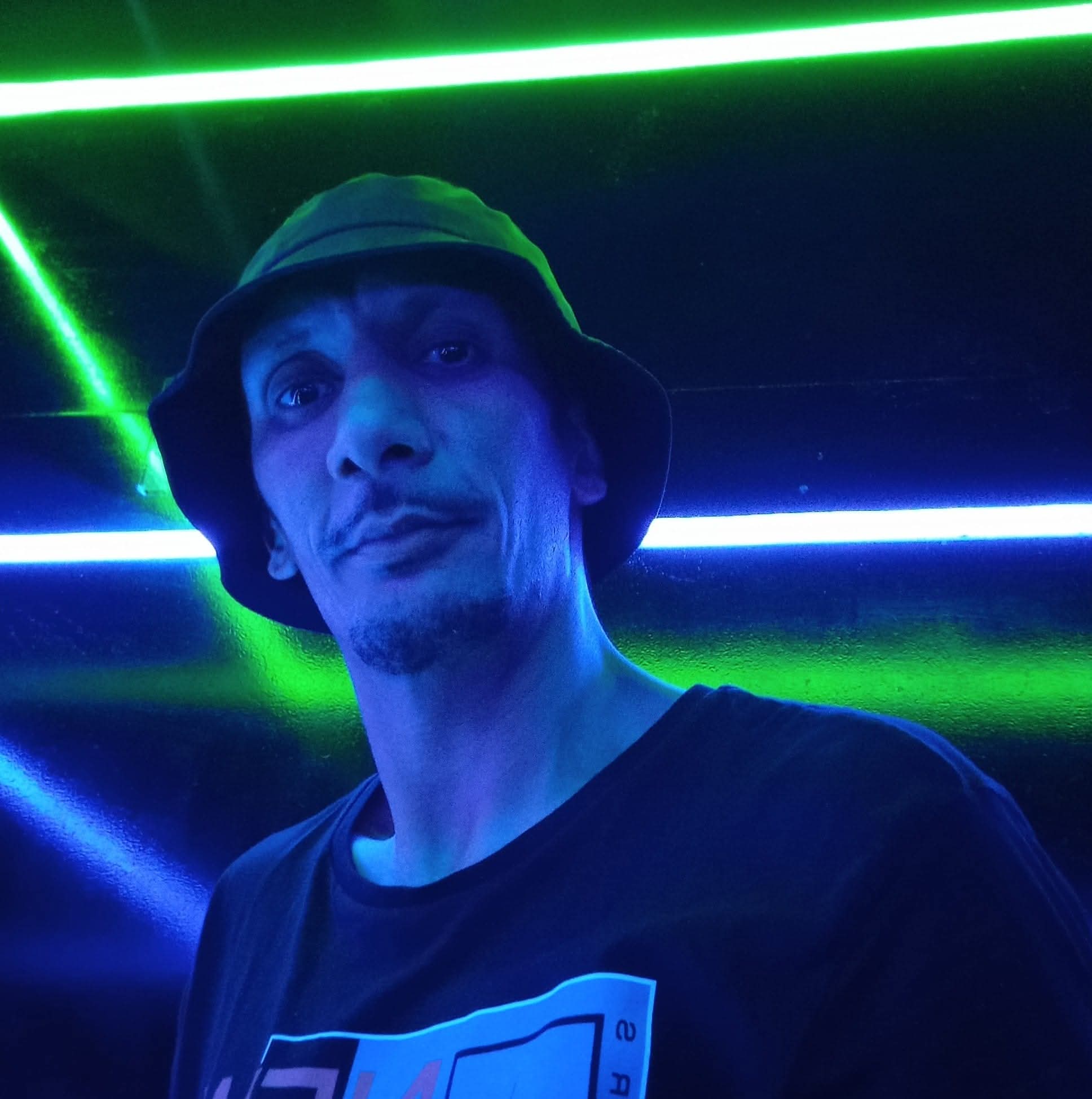 Dj R-ZO